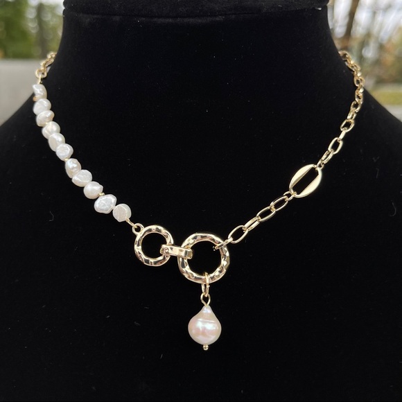 Boutique Jewelry - New 18K Gold Plated  Natural  Pearl Circle Link Chain Pendant Choker Necklace